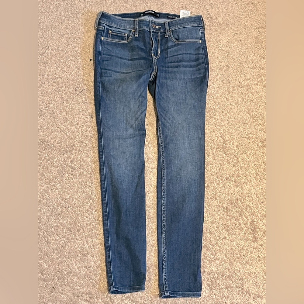 hollister dark wash skinny jeans